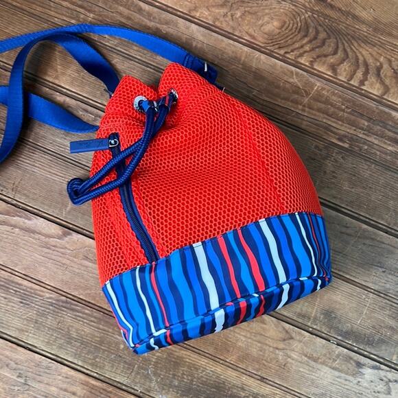 Vera Bradley neoprene bucket bag crossbody beach lake swim like new - Picture 1 of 8